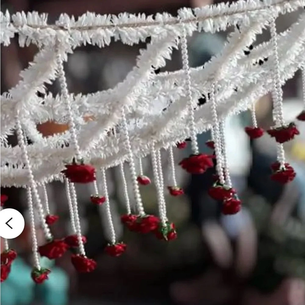 Elegant White and Red Holiday Garland